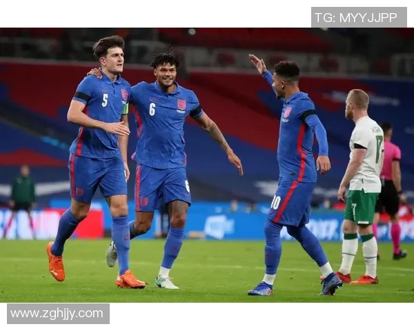 英格兰与爱尔兰热身赛精彩对决展现足球魅力与团队精神